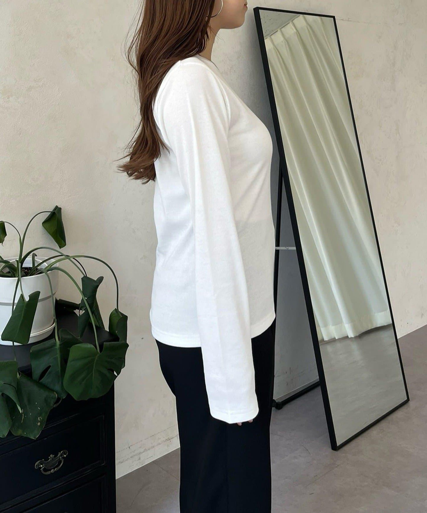 【可選領型】背部金屬裝飾羅紋長袖T恤