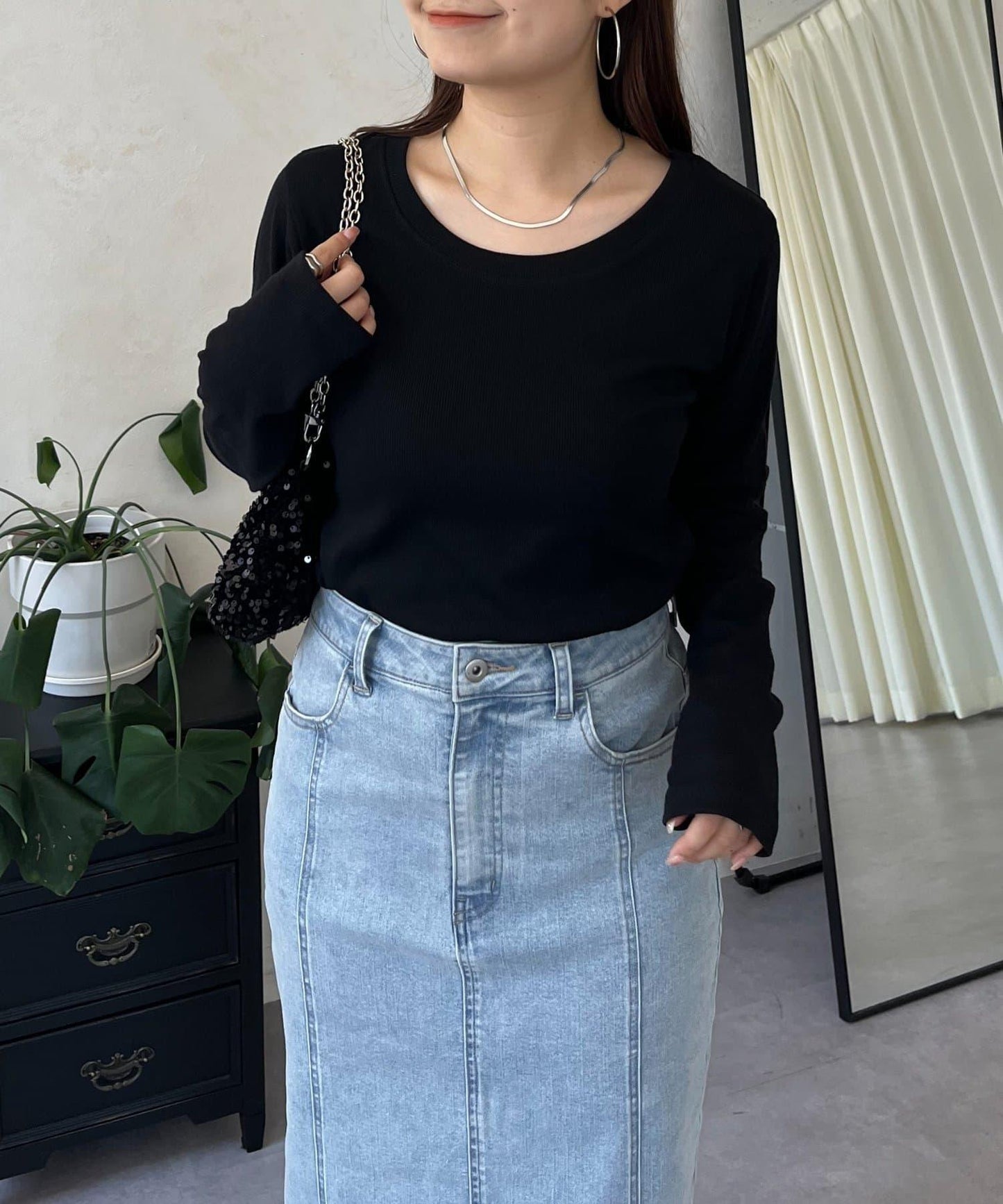 【可選領型】背部金屬裝飾羅紋長袖T恤