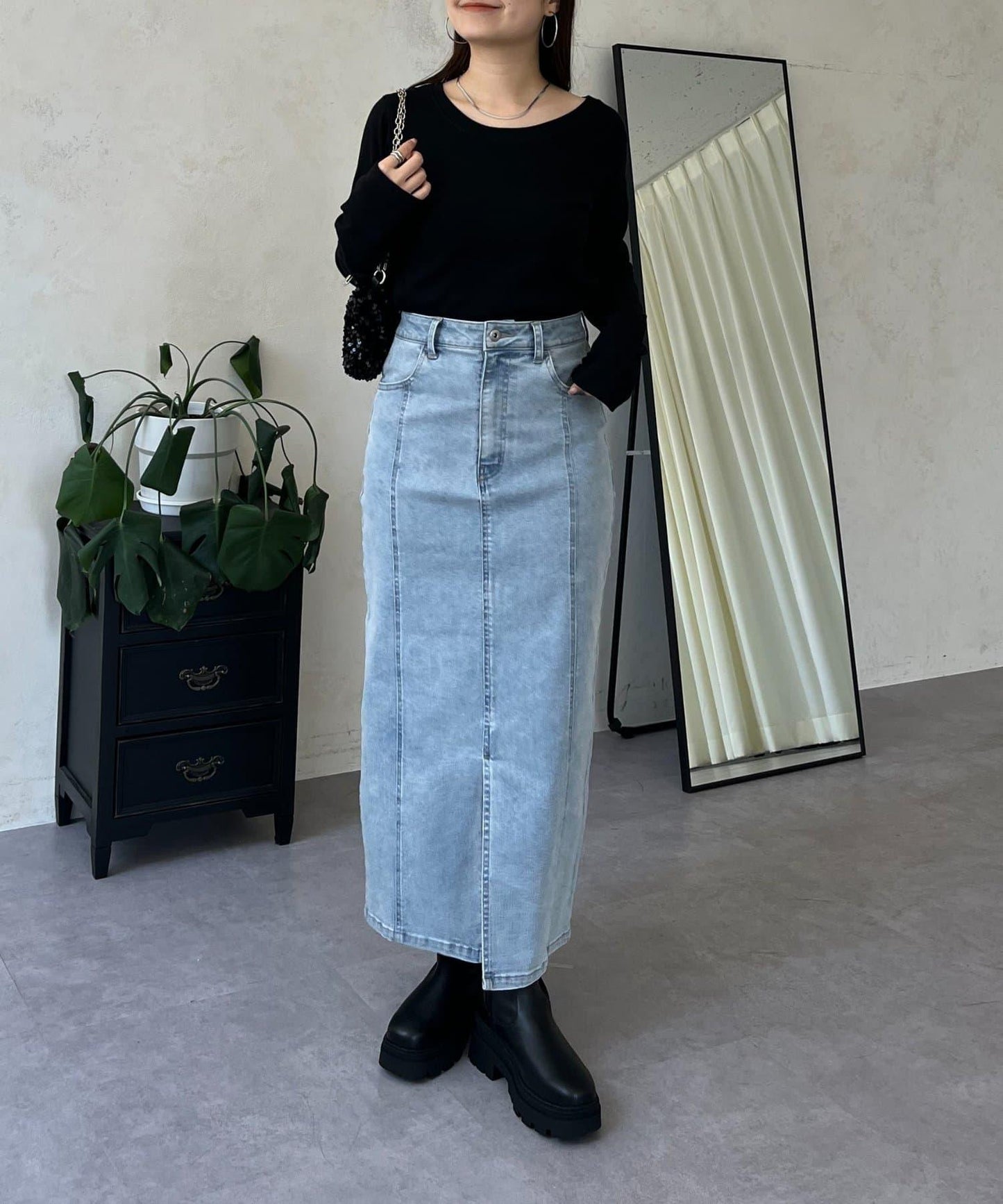 【可選領型】背部金屬裝飾羅紋長袖T恤