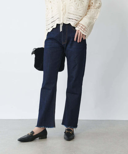 美型高彈力喇叭牛仔褲