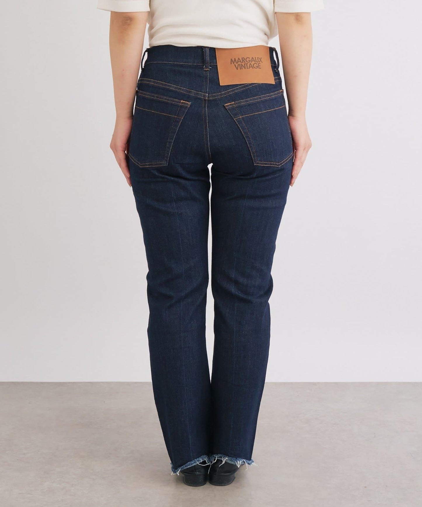 美型高彈力喇叭牛仔褲