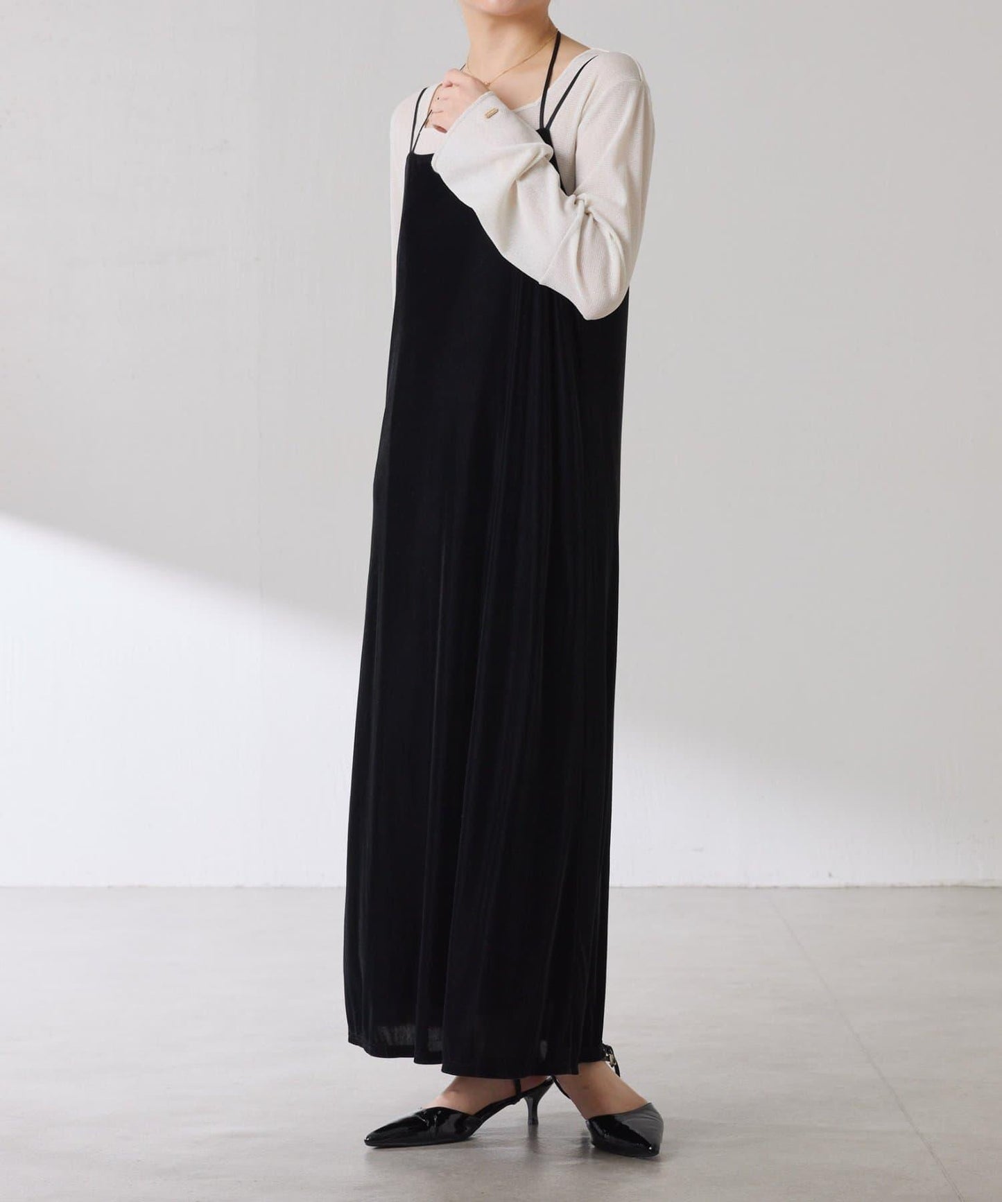 【可作內搭】透視亮絲羅紋方領上衣