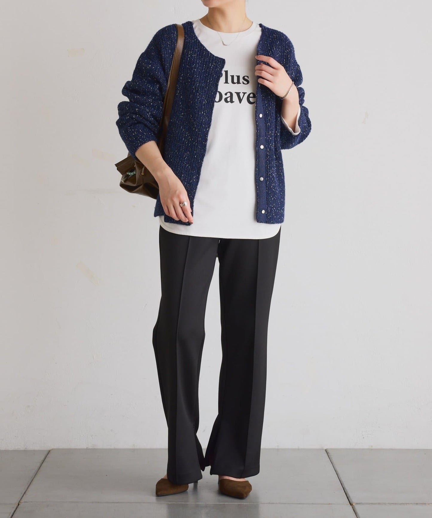 【臀部周圍遮蓋】plus soave標誌長袖T恤