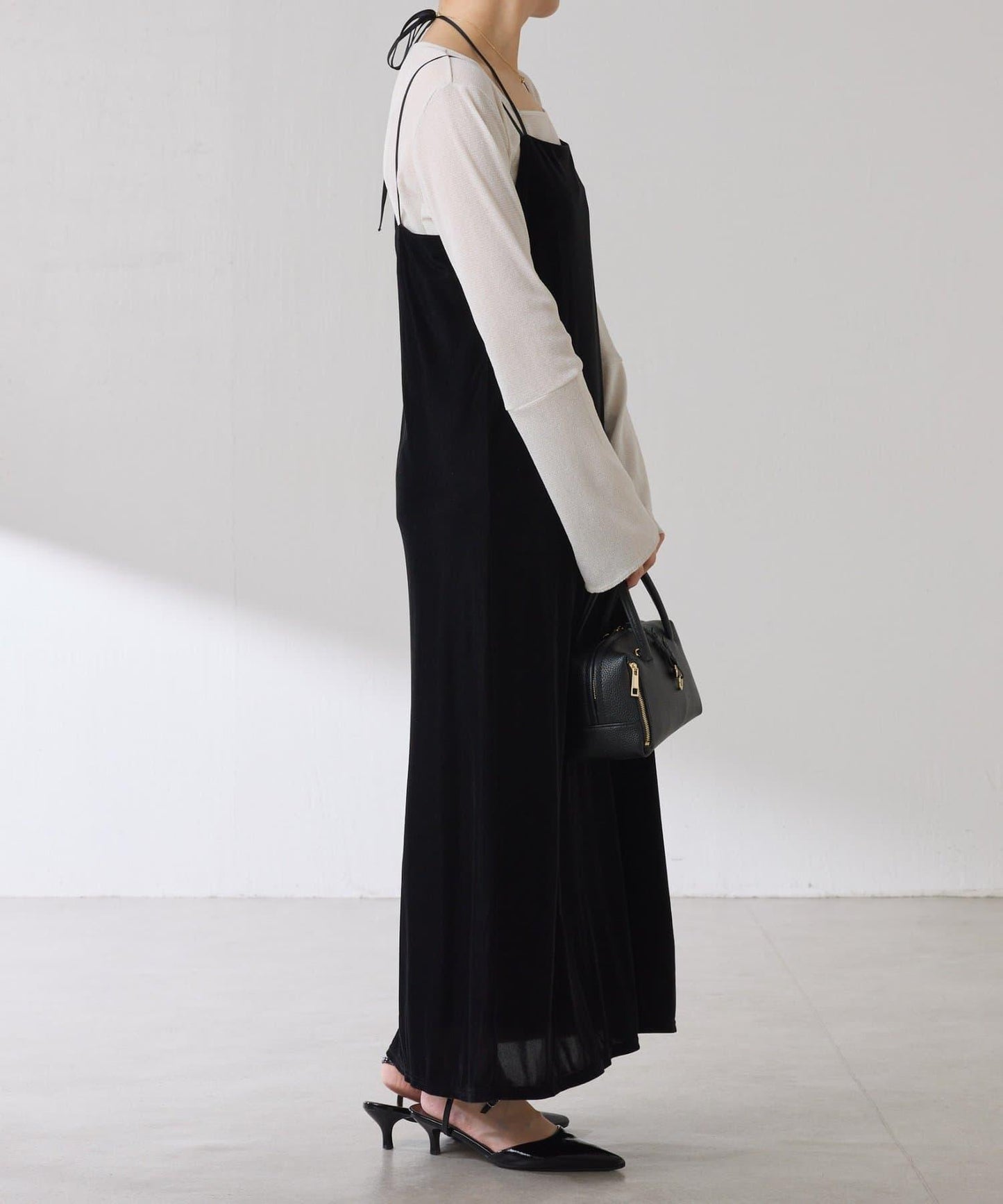 【可作內搭】透視亮絲羅紋方領上衣