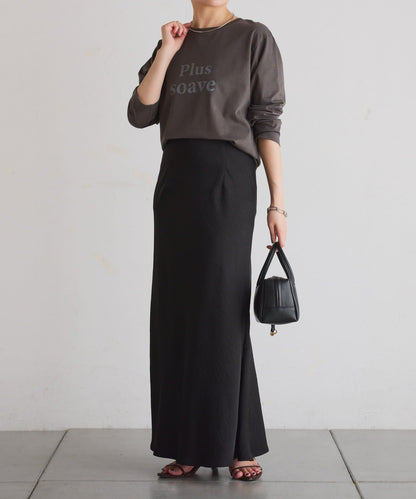 【臀部周圍遮蓋】plus soave標誌長袖T恤