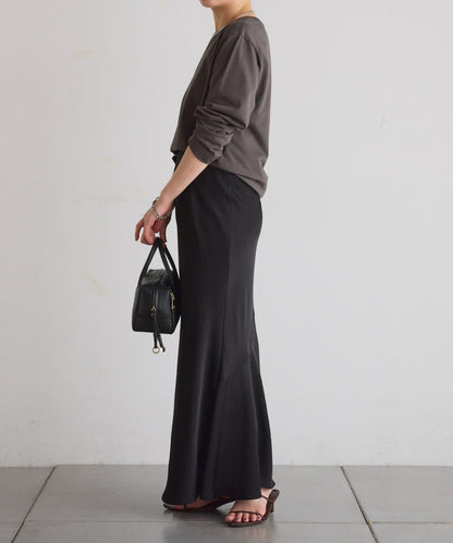 【臀部周圍遮蓋】plus soave標誌長袖T恤