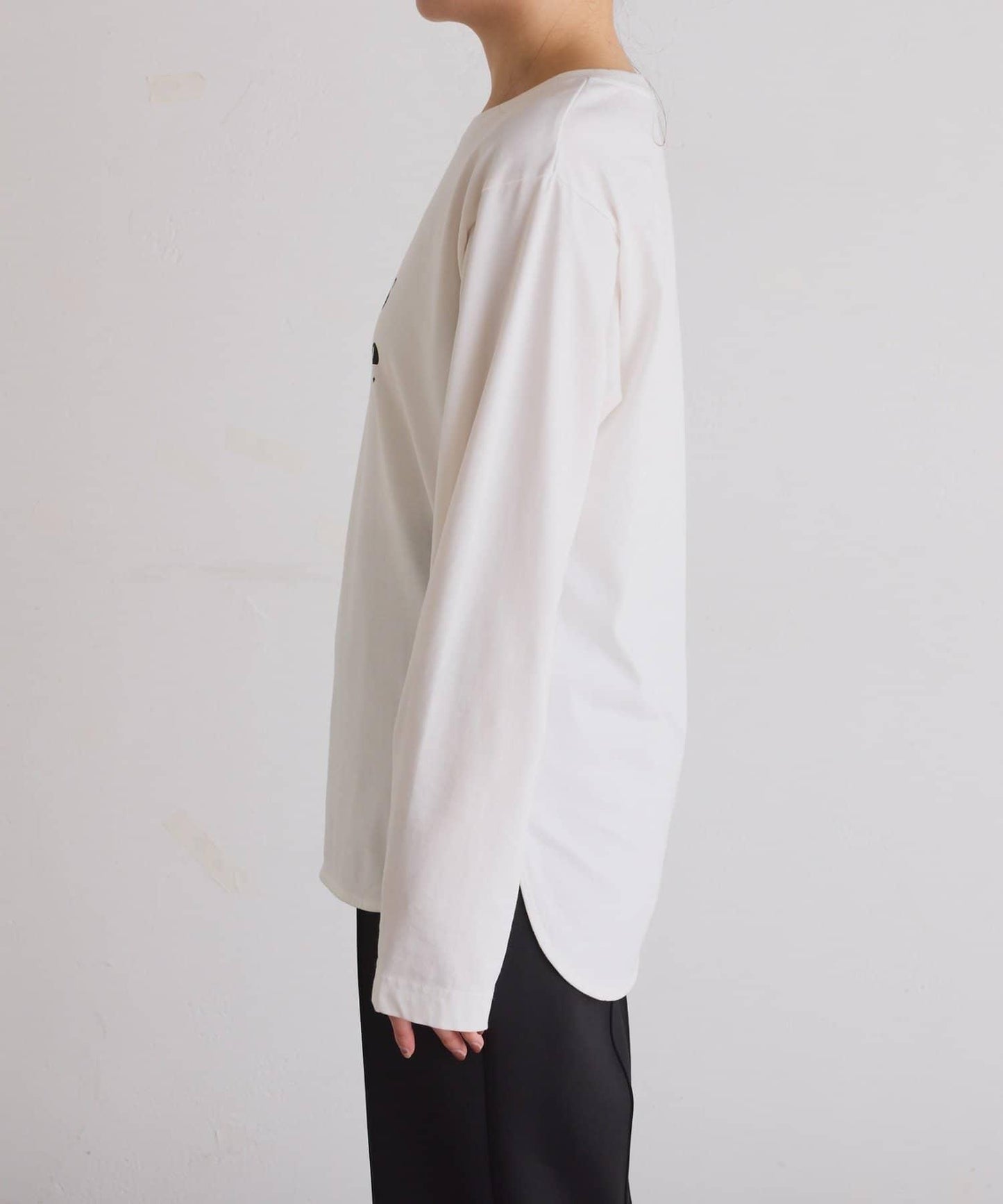 【臀部周圍遮蓋】plus soave標誌長袖T恤