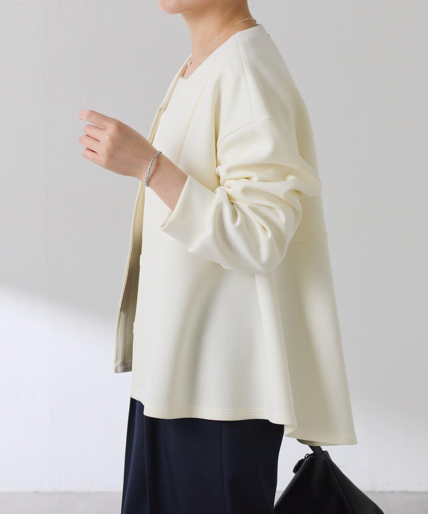 紙板荷葉邊開衫/套裝服