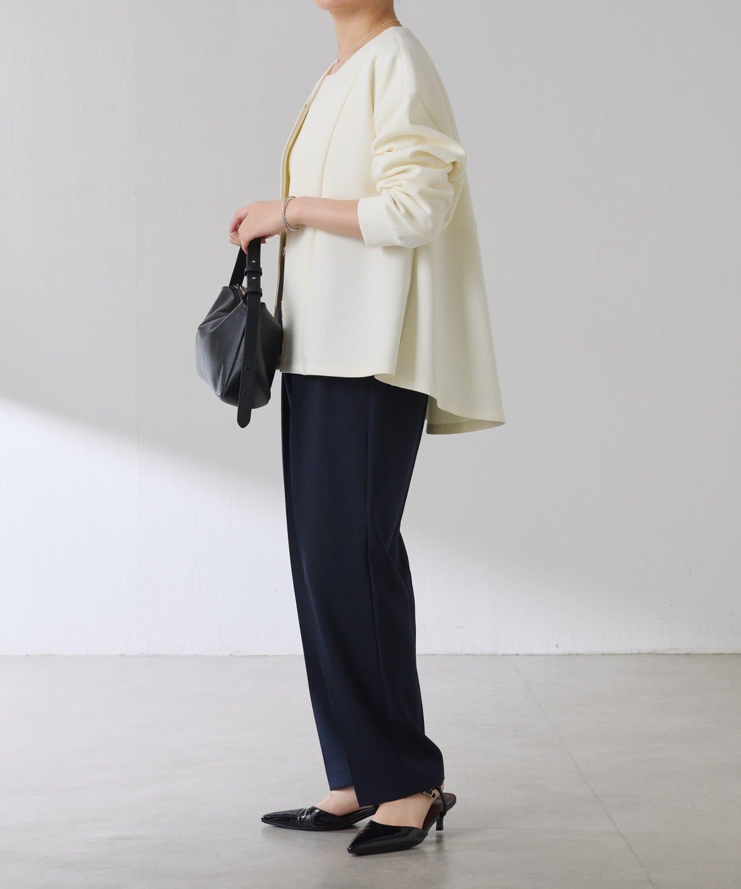 紙板荷葉邊開衫/套裝服