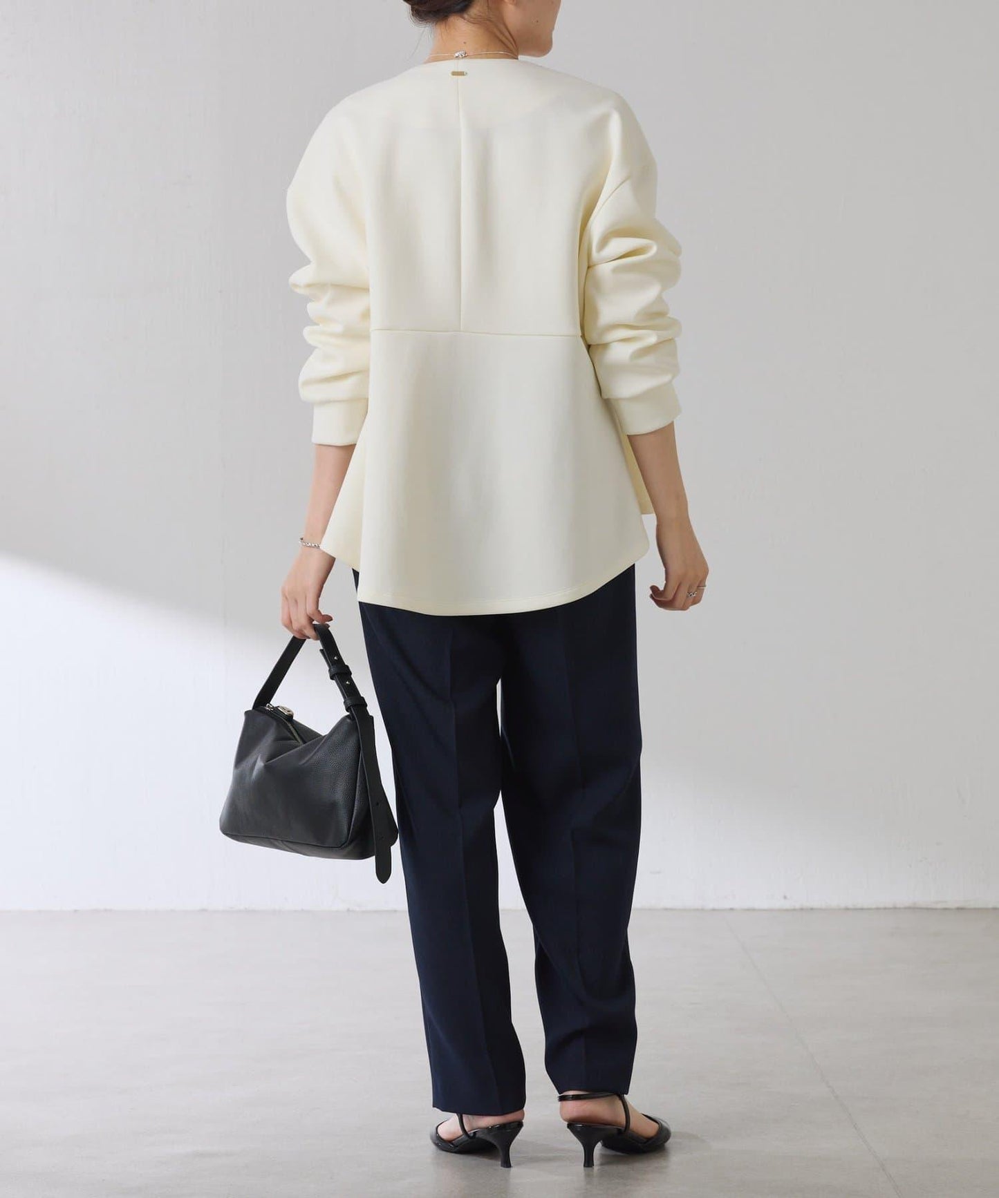 紙板荷葉邊開衫/套裝服