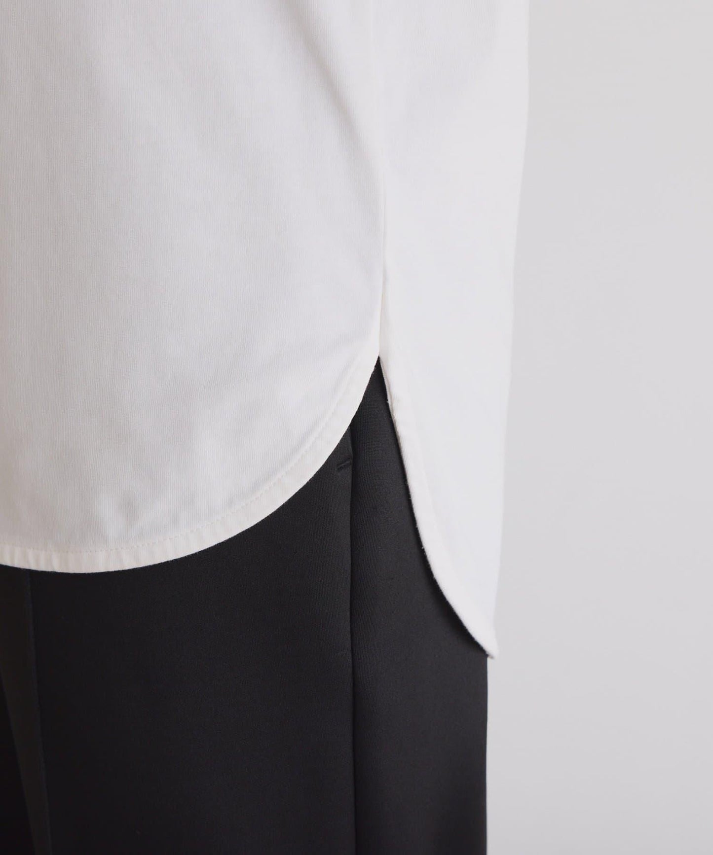 【臀部周圍遮蓋】plus soave標誌長袖T恤