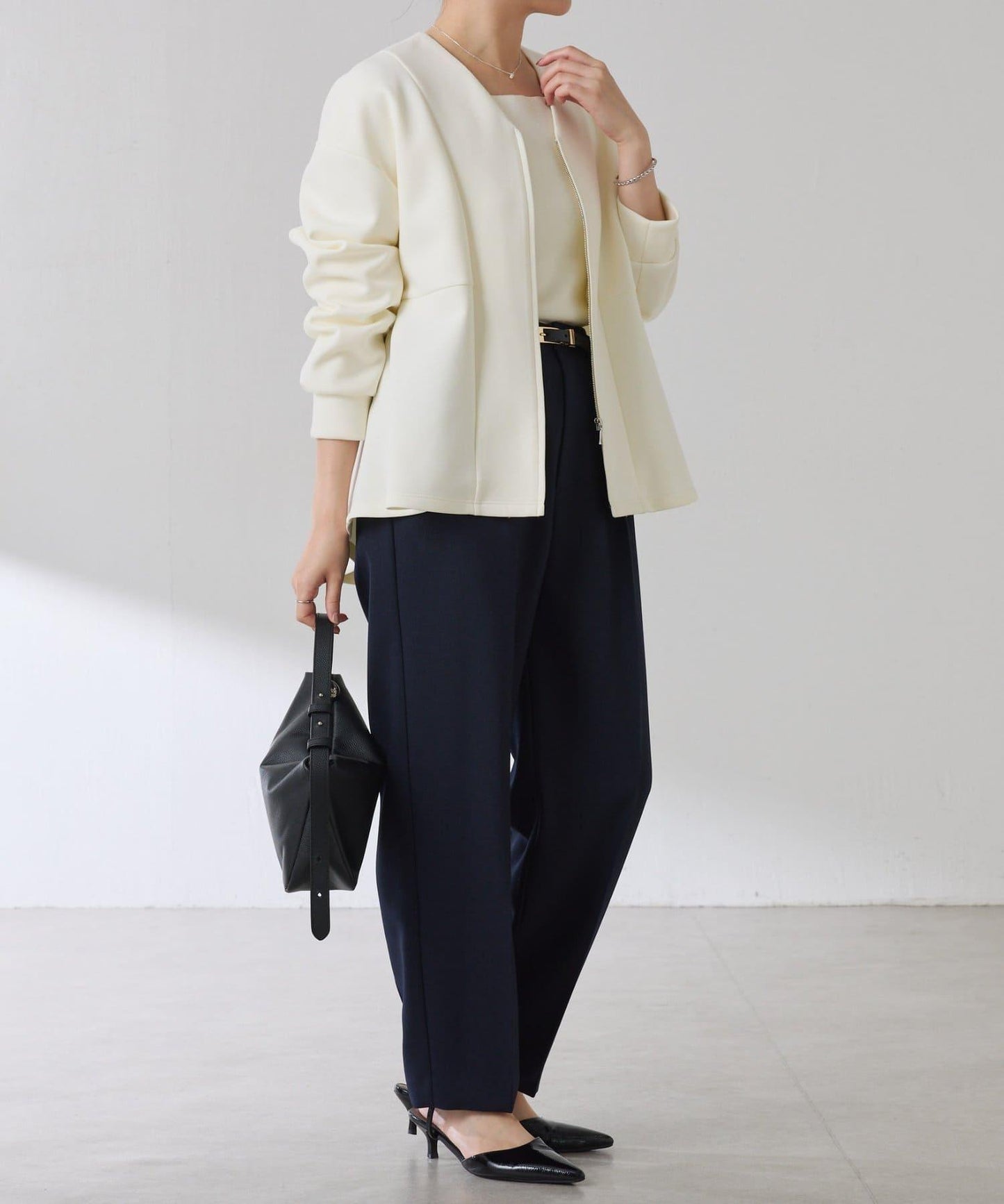 紙板荷葉邊開衫/套裝服