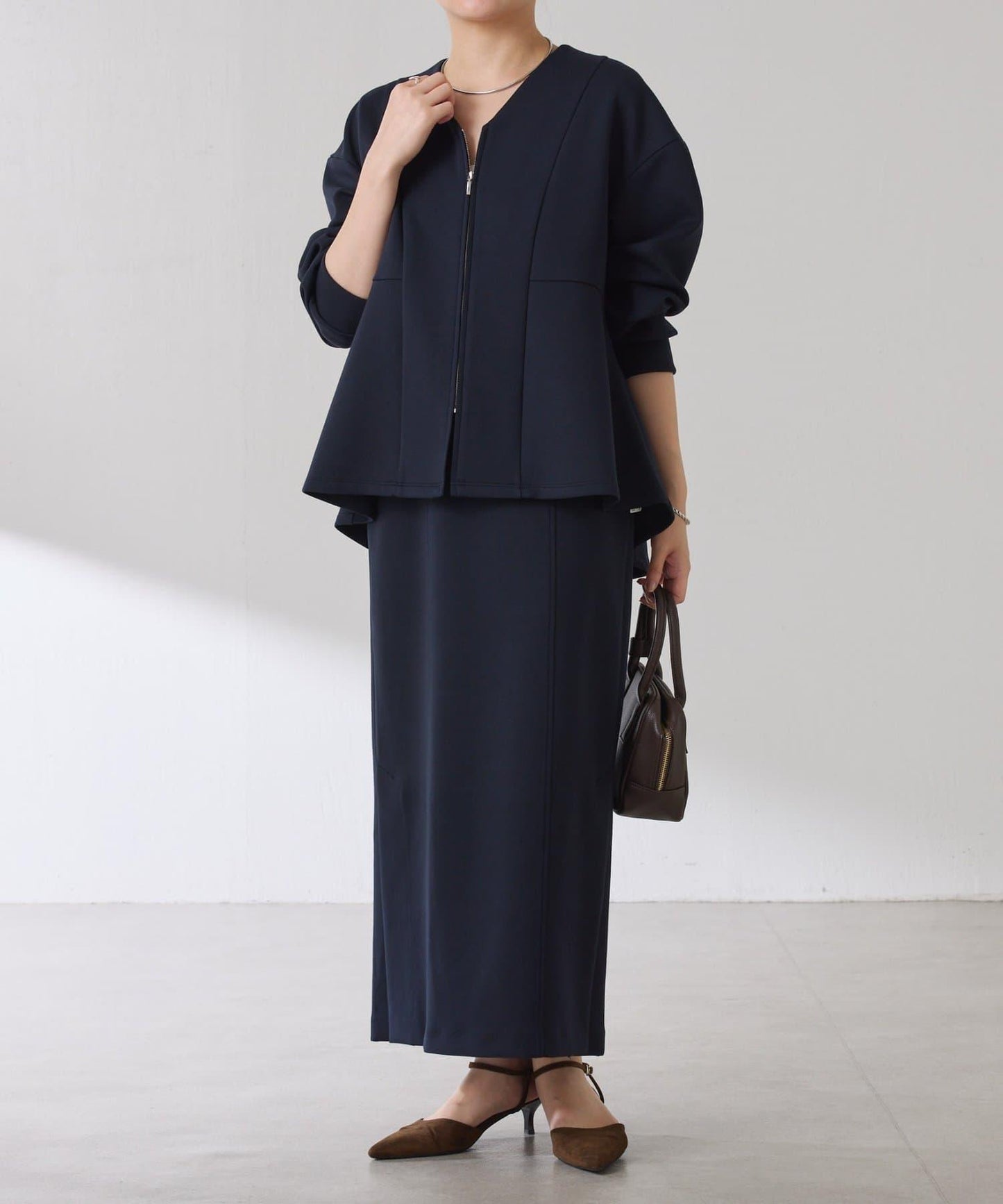 紙板荷葉邊開衫/套裝服