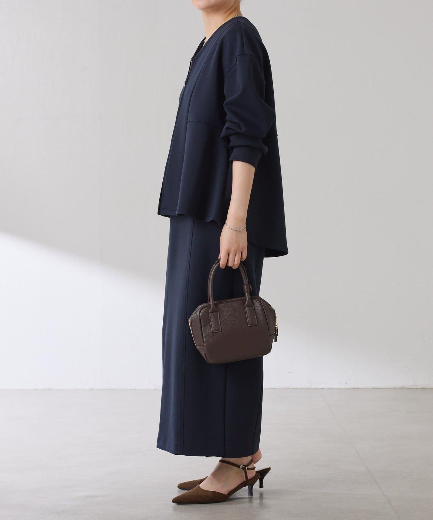 紙板荷葉邊開衫/套裝服