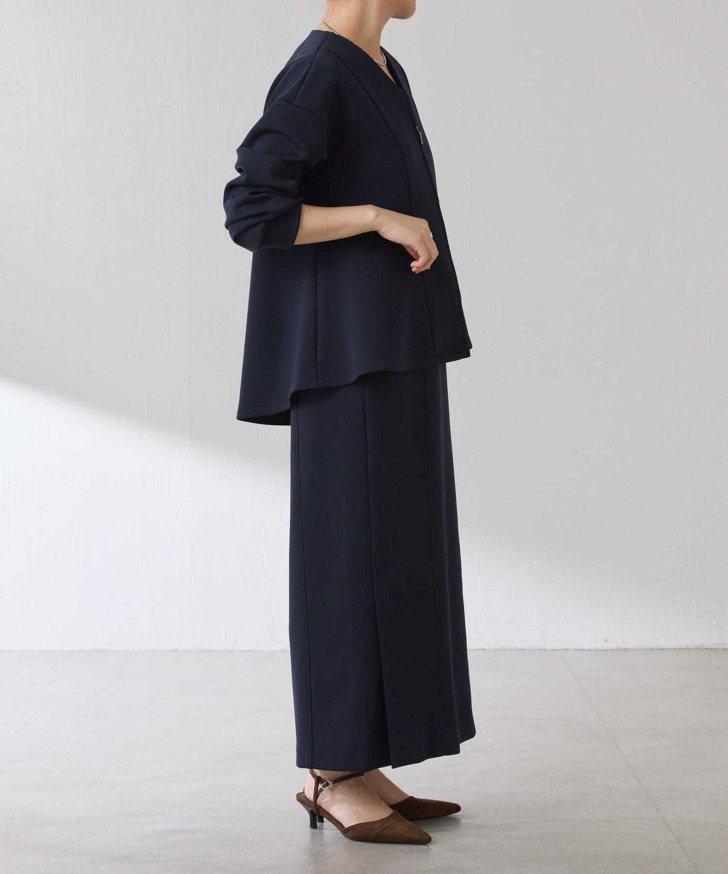 紙板荷葉邊開衫/套裝服