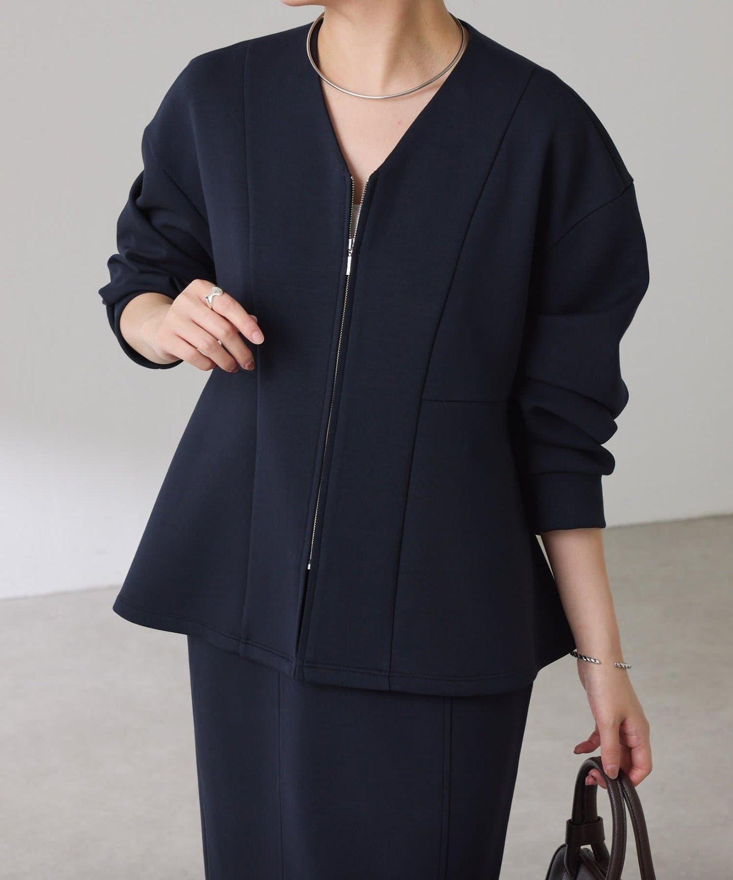 紙板荷葉邊開衫/套裝服