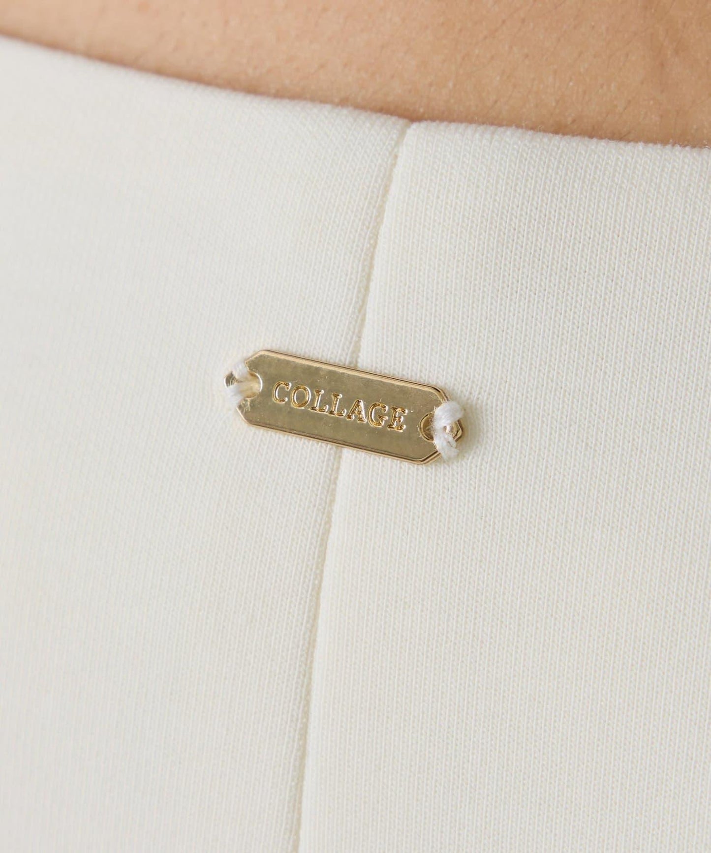 紙板荷葉邊開衫/套裝服