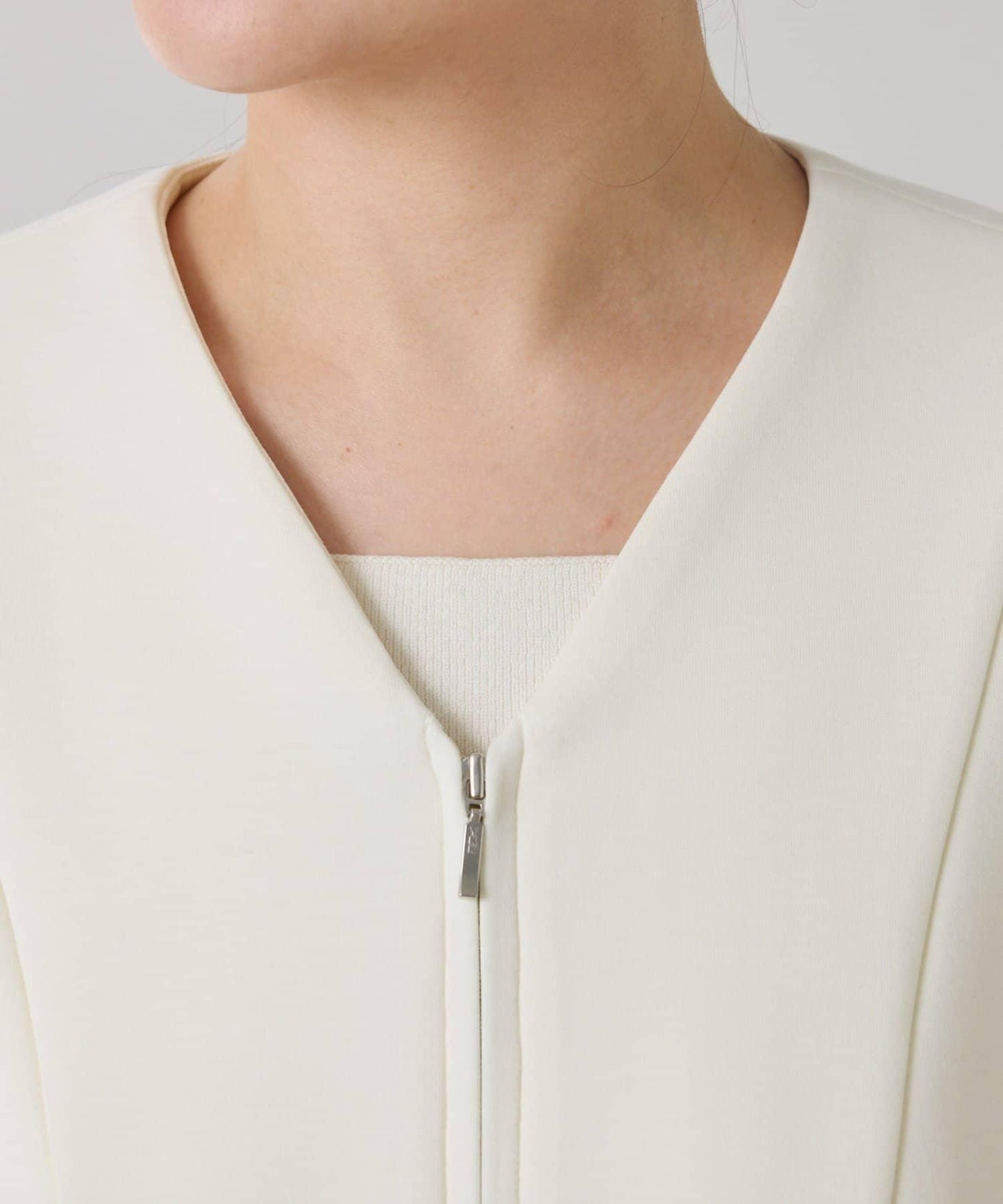 紙板荷葉邊開衫/套裝服