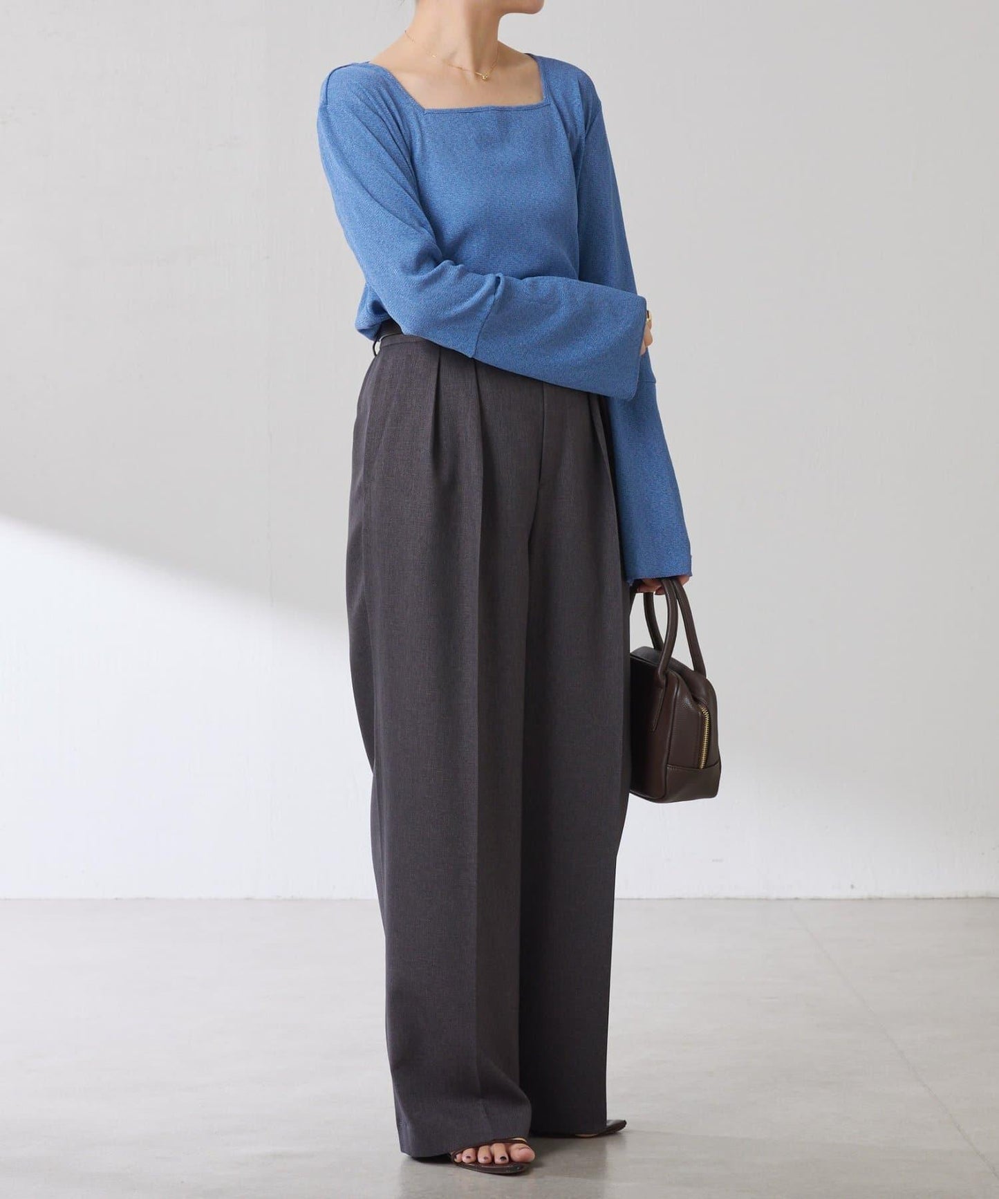 【可作內搭】透視亮絲羅紋方領上衣