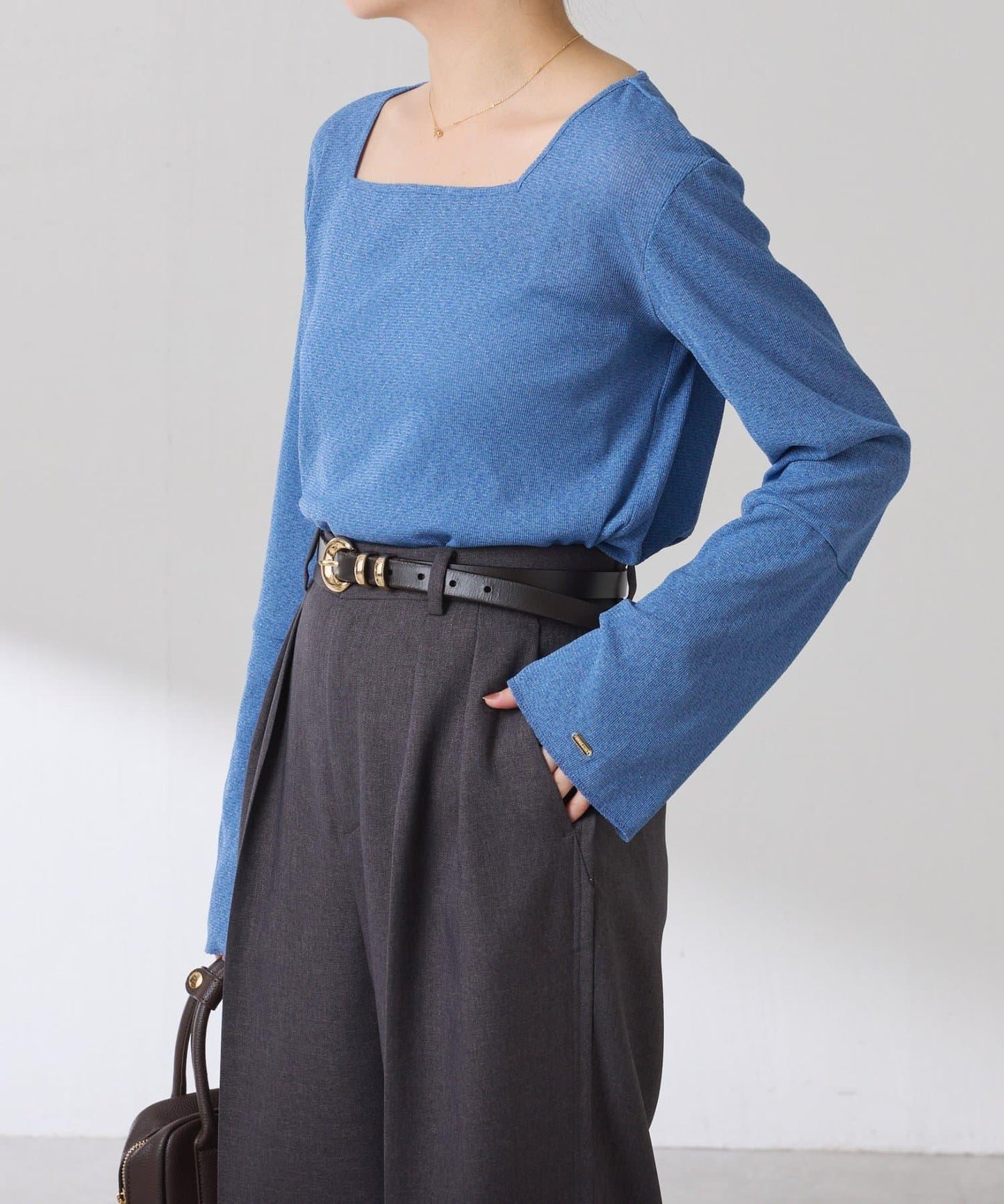 【可作內搭】透視亮絲羅紋方領上衣