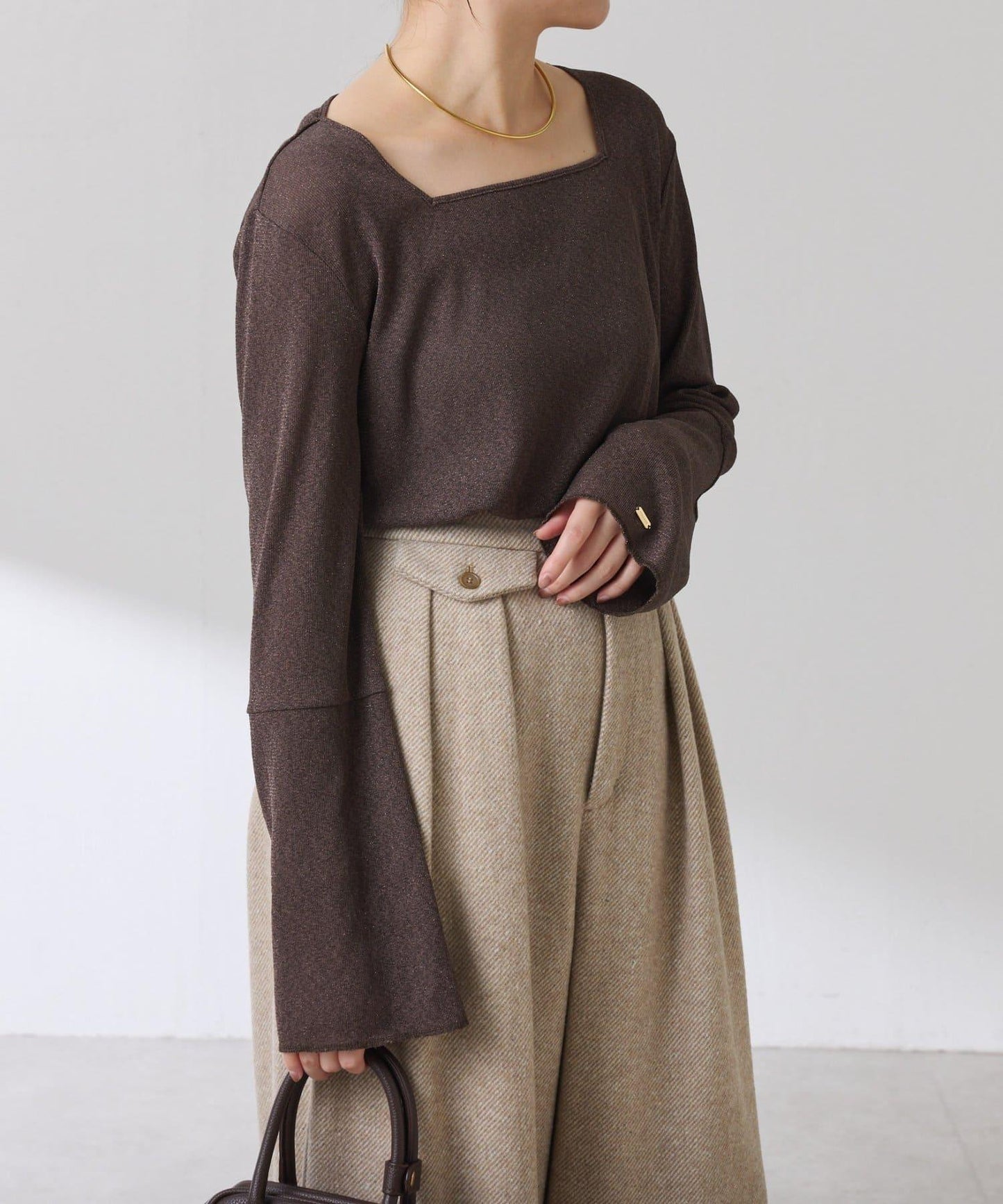 【可作內搭】透視亮絲羅紋方領上衣