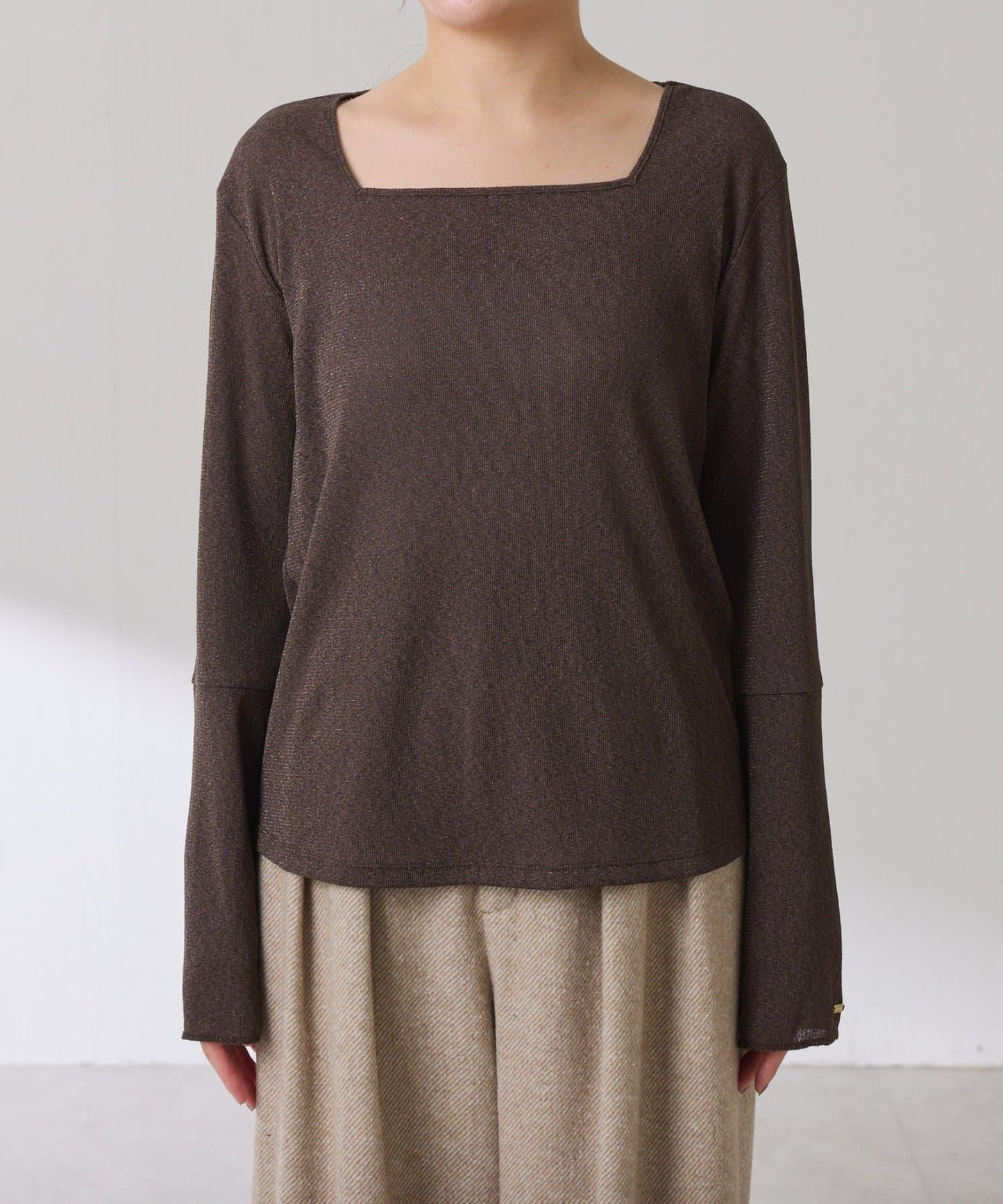 【可作內搭】透視亮絲羅紋方領上衣