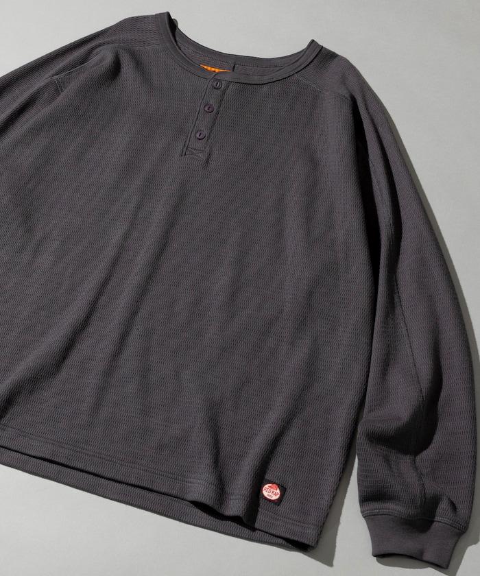 特別款保暖亨利領長袖T恤