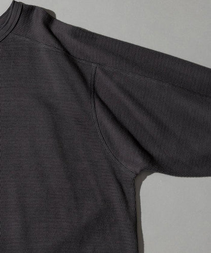 特別款保暖亨利領長袖T恤