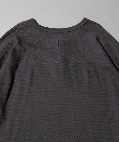 特別款保暖亨利領長袖T恤