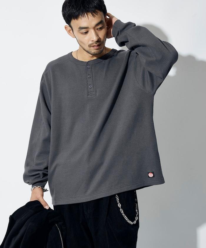 特別款保暖亨利領長袖T恤