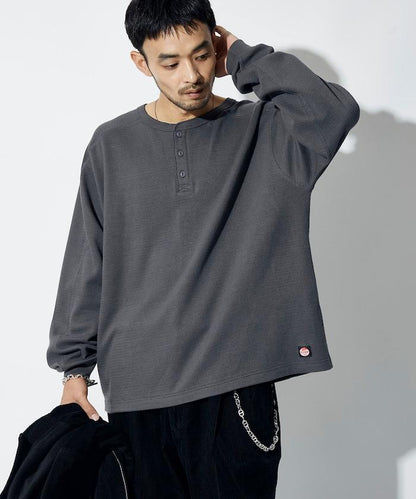 特別款保暖亨利領長袖T恤