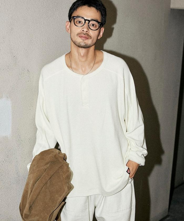 特別款保暖亨利領長袖T恤