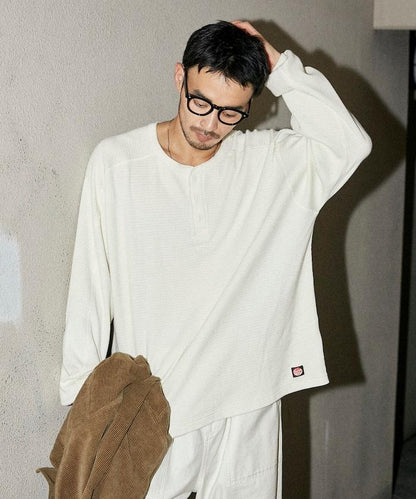 特別款保暖亨利領長袖T恤