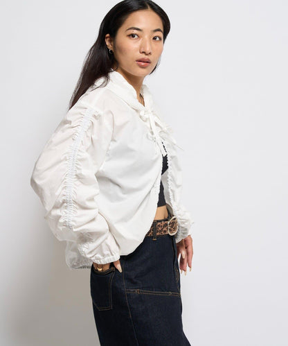 【WHO'S WHO gallery】抽褶連帽襯衫夾克