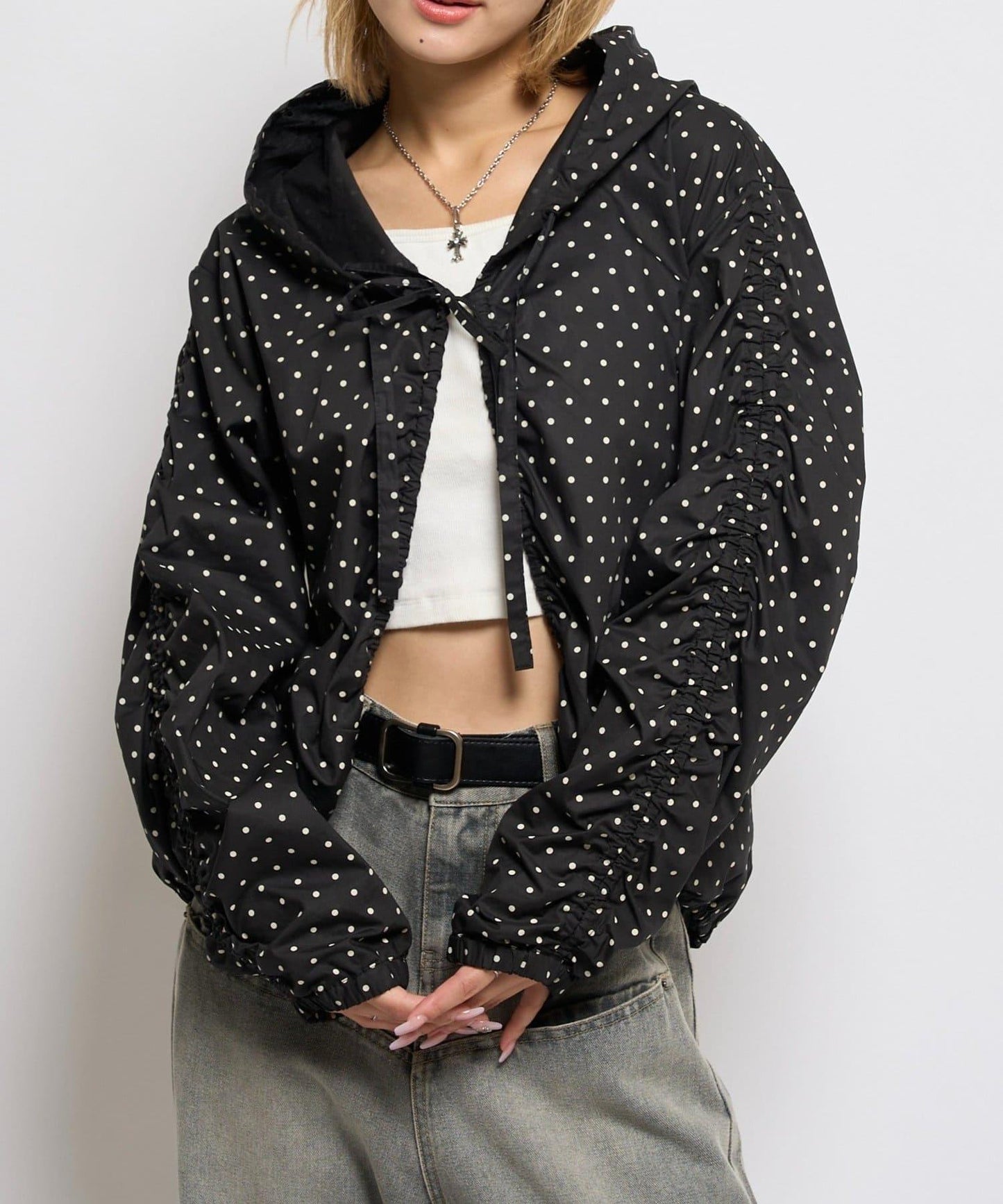 【WHO'S WHO gallery】抽褶連帽襯衫夾克