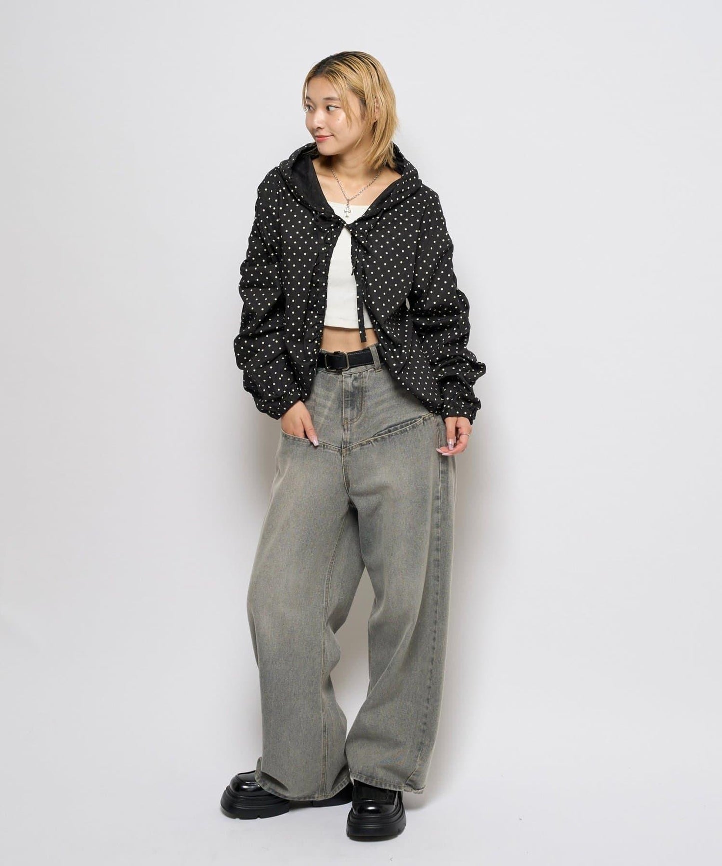 【WHO'S WHO gallery】抽褶連帽襯衫夾克