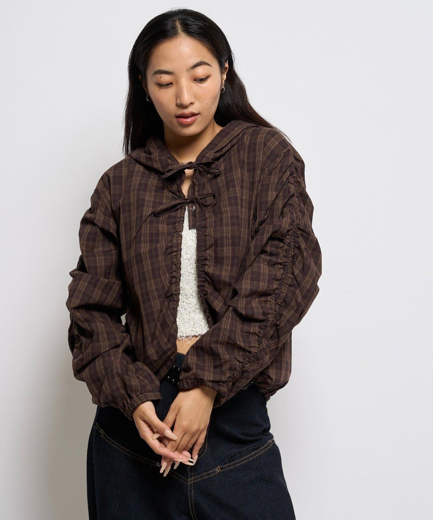 【WHO'S WHO gallery】抽褶連帽襯衫夾克