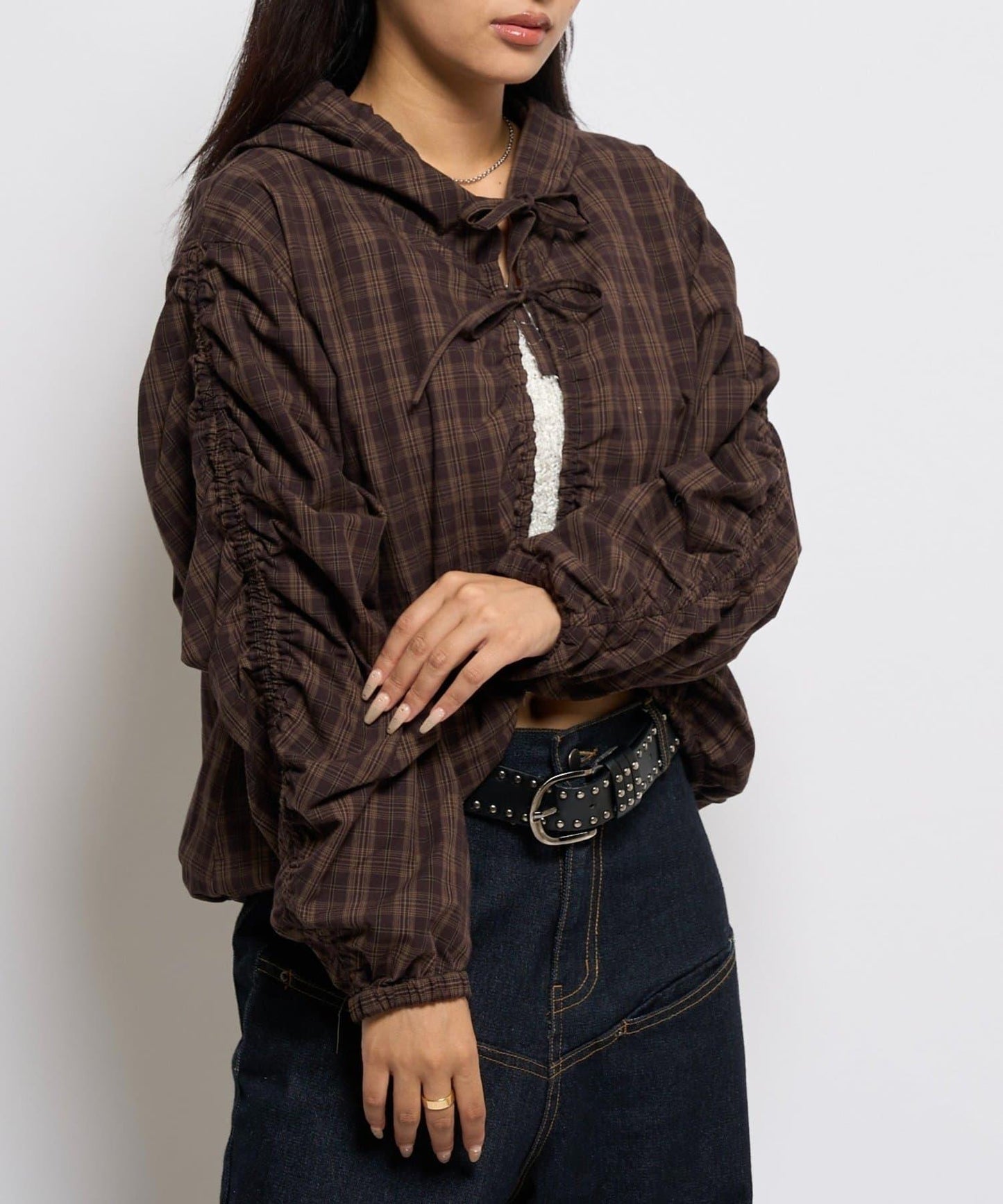 【WHO'S WHO gallery】抽褶連帽襯衫夾克