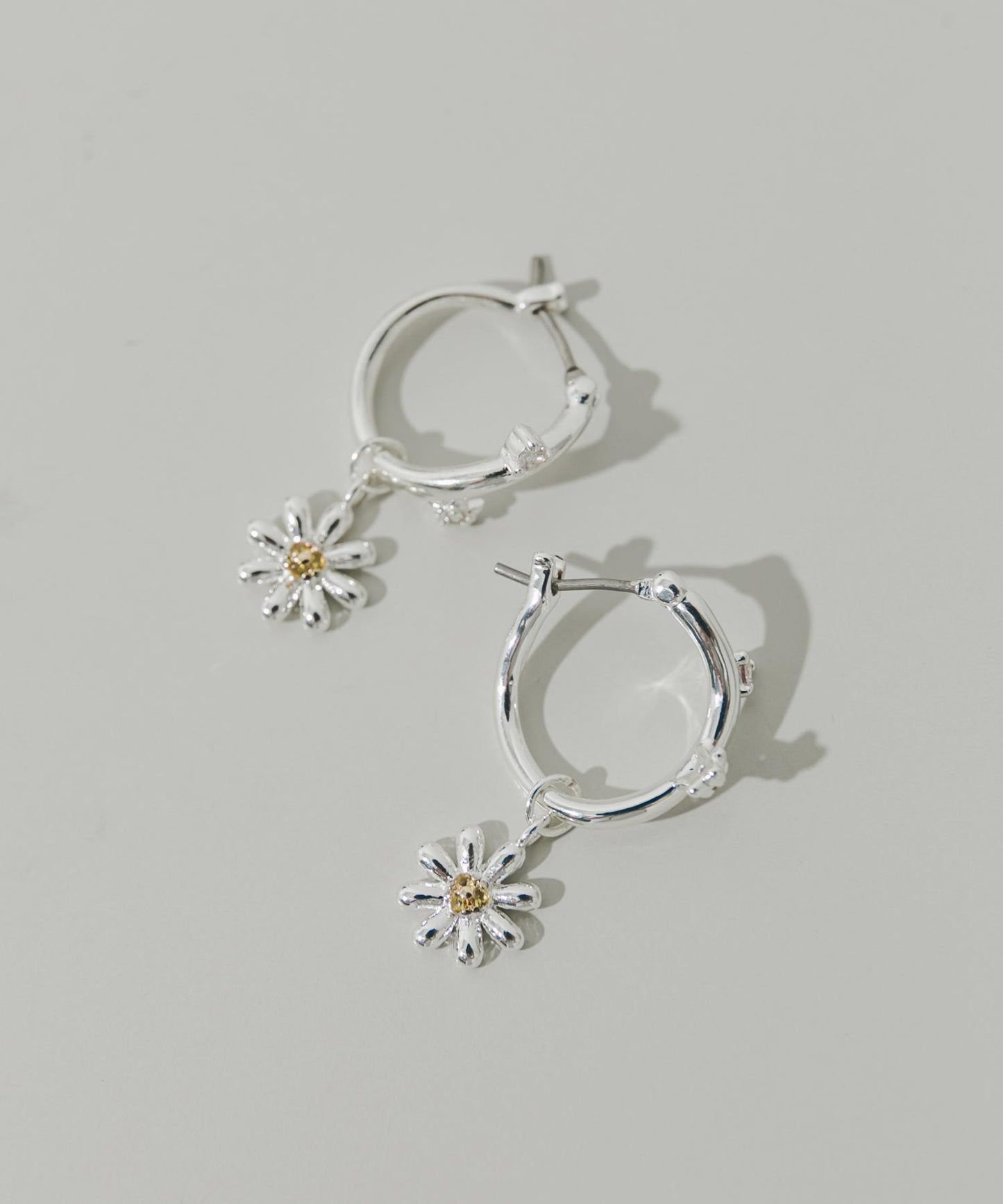 花朵吊墜設計圓環耳環