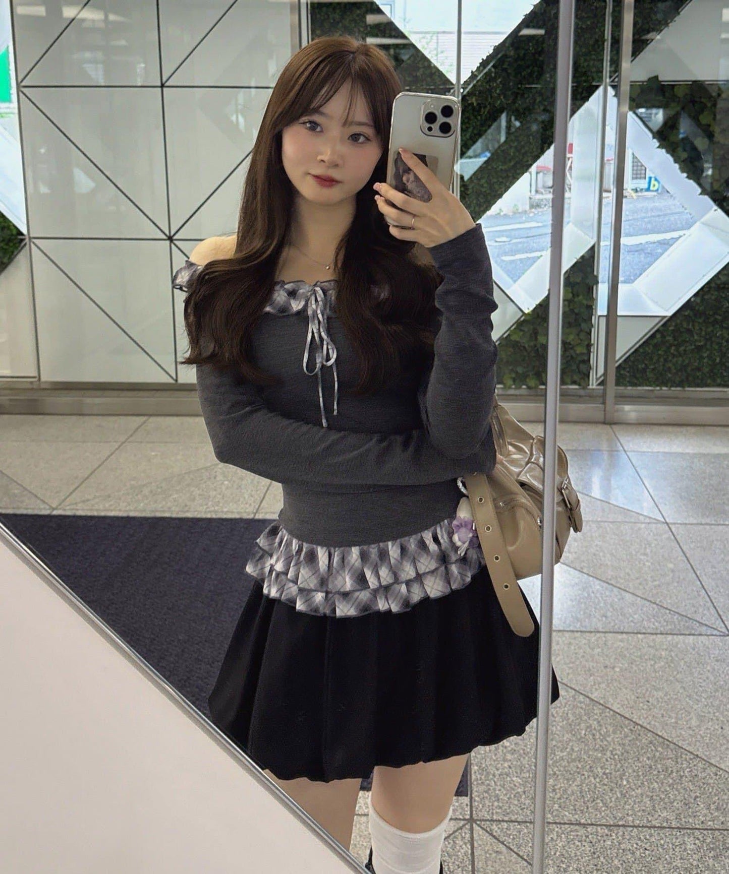 【主角級設計】格紋荷葉邊T恤