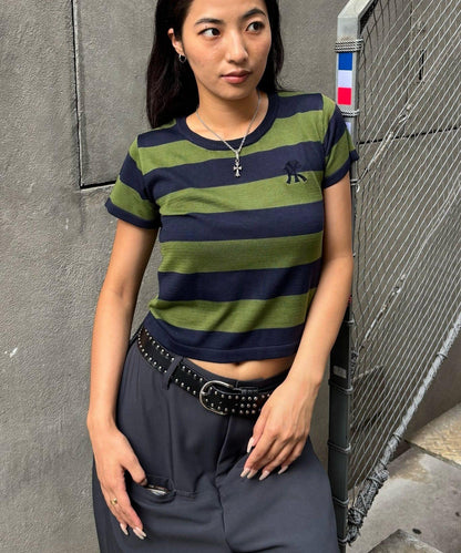 【WHO'S WHO gallery】橄欖球條紋修身針織衫