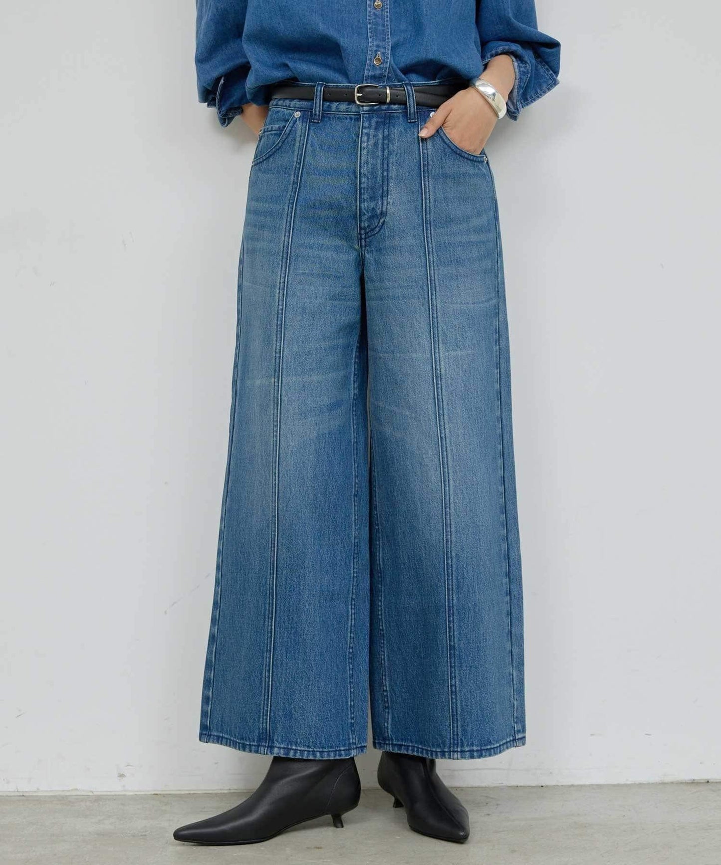 【近日開始】中縫拼接牛仔褲