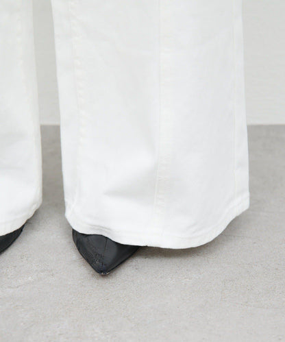 【近日開始】中縫拼接牛仔褲