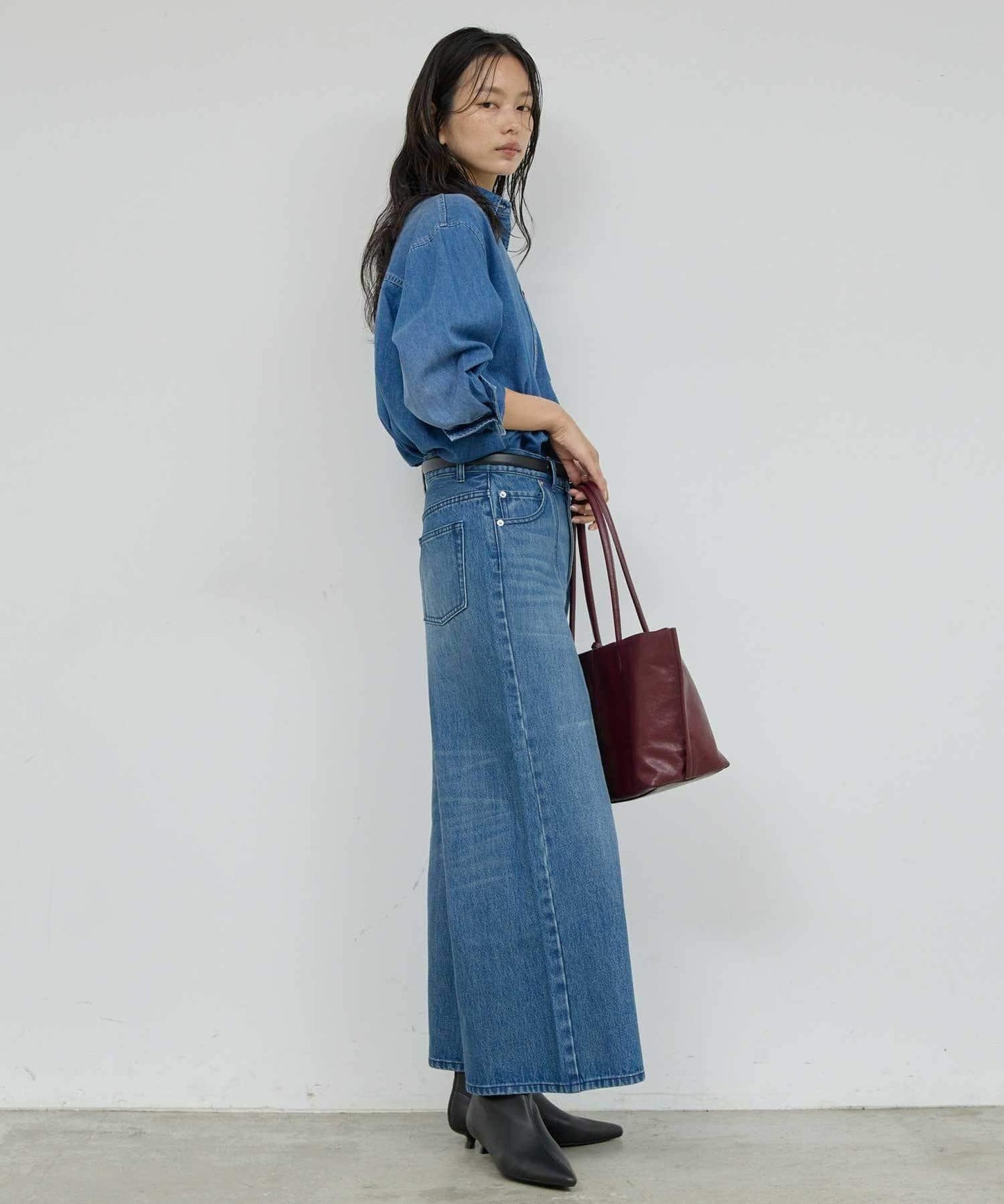 【近日開始】中縫拼接牛仔褲