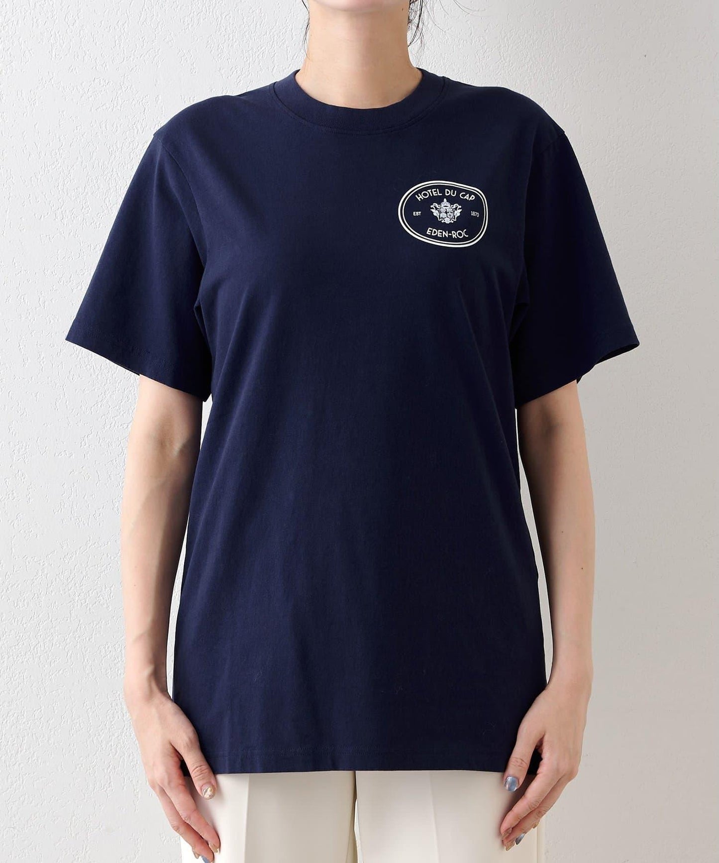 【Sporty&Rich】Kennedy徽章印花T恤