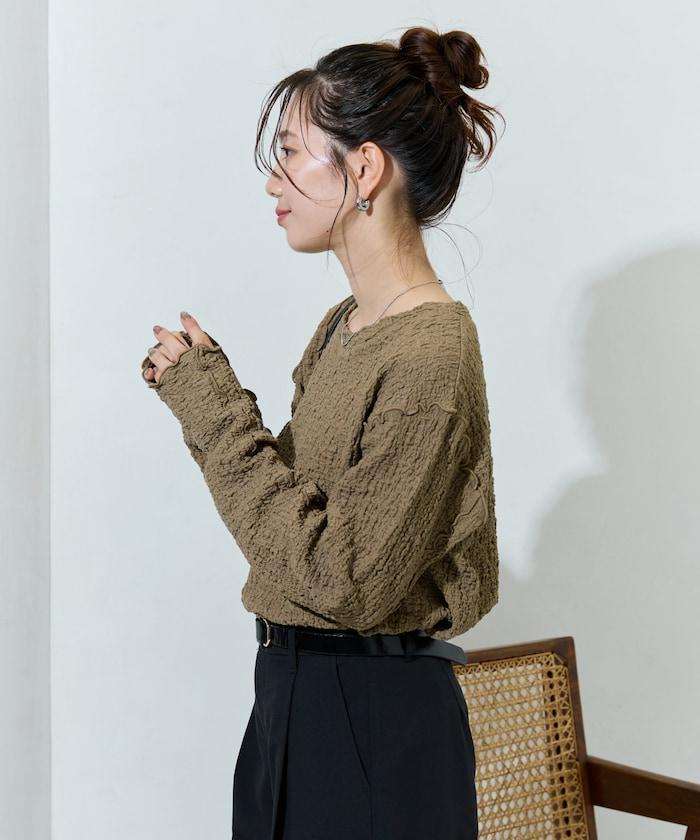 剪裁褶皺波點荷葉邊設計長袖T恤