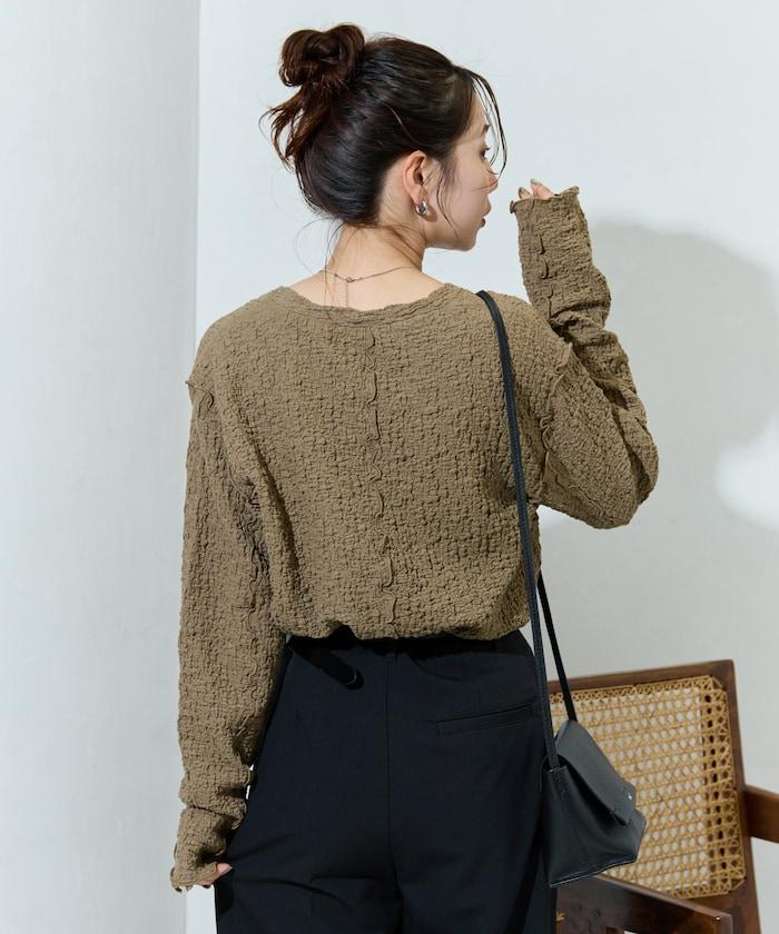 剪裁褶皺波點荷葉邊設計長袖T恤