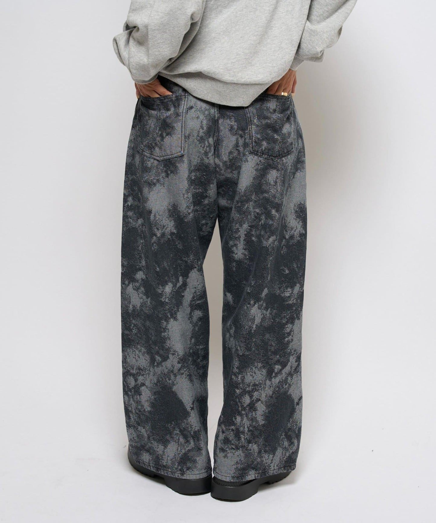 【WHO'S WHO gallery】多款圖案低腰牛仔褲