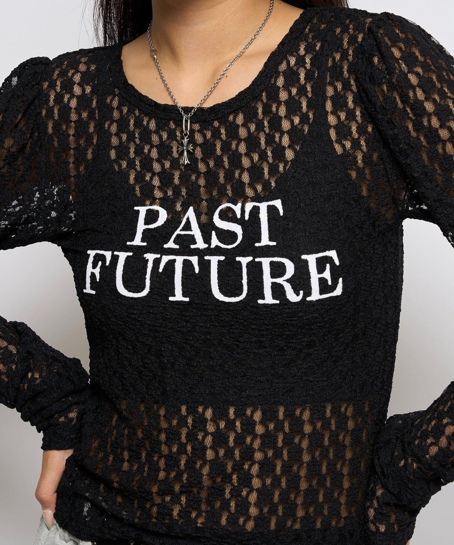 【WHO'S WHO gallery】蕾絲標誌長袖T恤