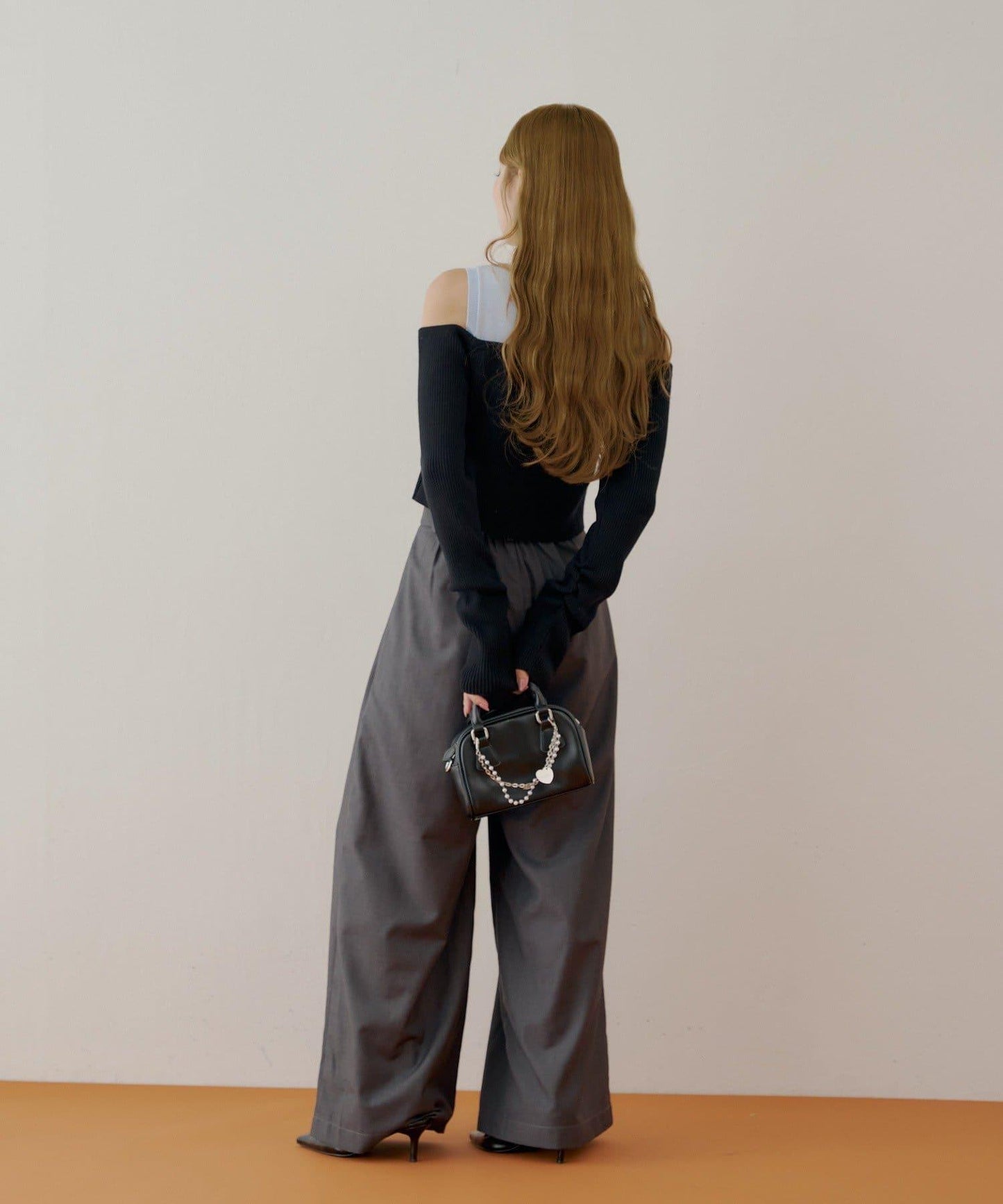 【Chico】針織一字肩拼接針織衫